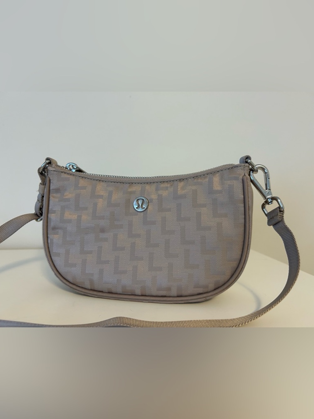 lululemon athletica Taupe Chevron Mini bag